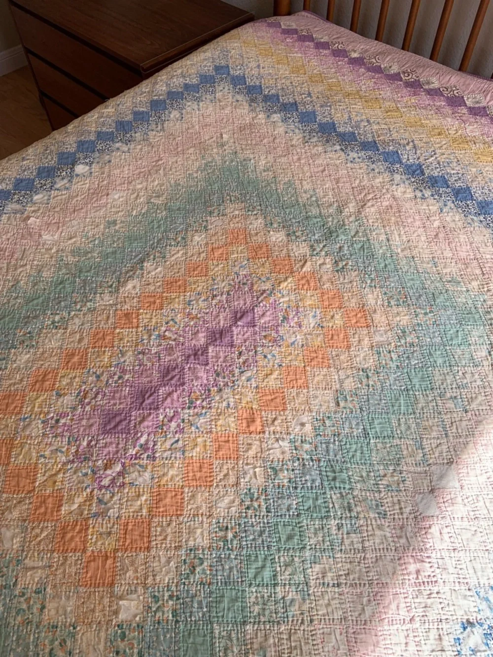Vintage Around the World Diamond Quilt Bedspread - Soft Multicolor
